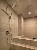 Hotel Alice and Trunk