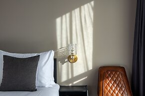 Hotel Alice and Trunk