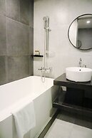 Hotel Alice and Trunk