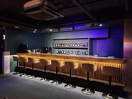 Hotel Alice and Trunk