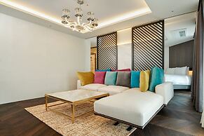 Hotel Alice and Trunk