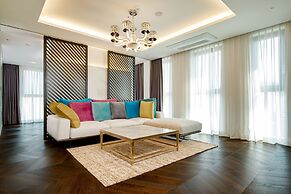 Hotel Alice and Trunk