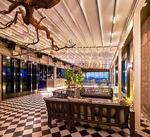 Hotel Alice and Trunk