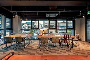 Hotel Alice and Trunk