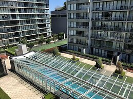 Metro Apartments South Melbourne CBD edge