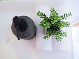 Metro Apartments South Melbourne CBD edge