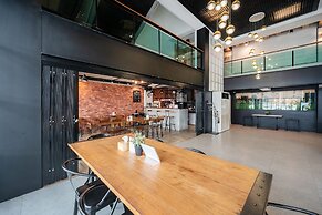 Loft Bangkok Hotel