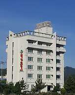 Main Motel