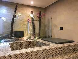 Her Home Spa Motel Douliu