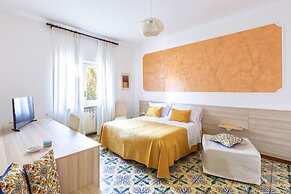 Modern Apartment with Terrace, Swimming Pool&Tennis