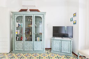 Modern Apartment with Terrace, Swimming Pool&Tennis