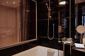 Paris j'Adore Hotel & Spa