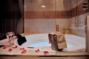 Paris j'Adore Hotel & Spa