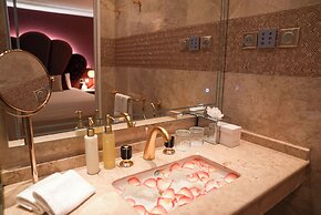 Paris j'Adore Hotel & Spa