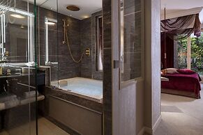Paris j'Adore Hotel & Spa