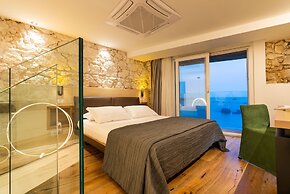 Re Dionisio Luxury Suites