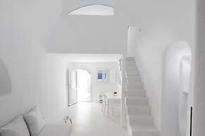 Oia White Cave Oia Cliff