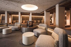 Excelsior Dolomites Life Resort