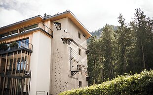 Excelsior Dolomites Life Resort