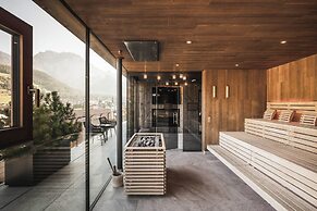 Excelsior Dolomites Life Resort