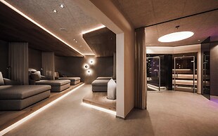 Excelsior Dolomites Life Resort