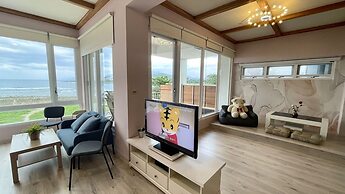 Blue Sea Sunny Sea View Homestay