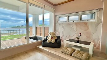 Blue Sea Sunny Sea View Homestay