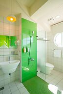 Blue Sea Sunny Sea View Homestay