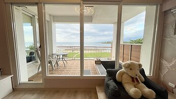 Blue Sea Sunny Sea View Homestay