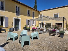 Hôtel Le Mas Des Quintrands