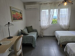 Hôtel Le Mas Des Quintrands