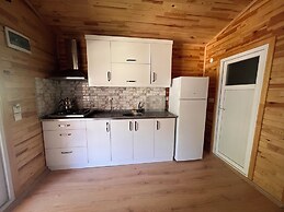 Adrasan Parlak Evleri