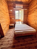 Adrasan Parlak Evleri