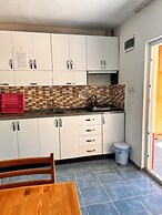 Adrasan Parlak Evleri