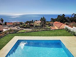 Villa Relaxing View by MHM