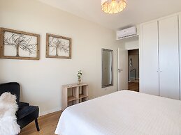 Villa Relaxing View by MHM