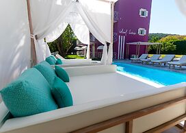 Ideal Boutique Hotel