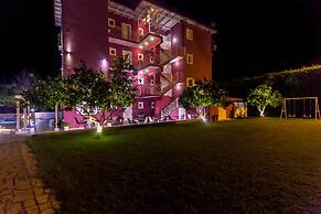 Ideal Boutique Hotel