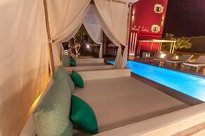 Ideal Boutique Hotel