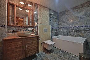 Caravanserai Inn Hotel