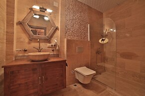 Caravanserai Inn Hotel