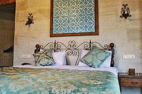 Caravanserai Inn Hotel