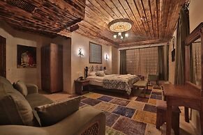 Caravanserai Inn Hotel