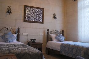 Caravanserai Inn Hotel