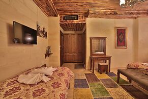 Caravanserai Inn Hotel