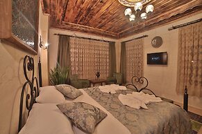 Caravanserai Inn Hotel