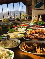 Caravanserai Inn Hotel