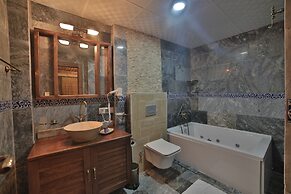 Caravanserai Inn Hotel