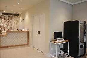 You & Co. Saler Beach Boutique Hotel