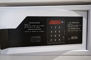 You & Co. Saler Beach Boutique Hotel